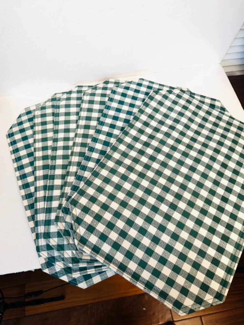 Placemats 17x12 Gingham Pattern Cloth Sturdy Green White Set 6 Octagonal Cotton
